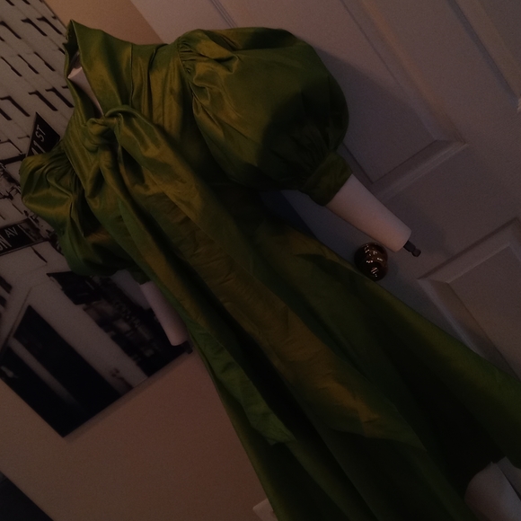 Tawni Haynes custom bow shirt dress - Picture 5 of 8